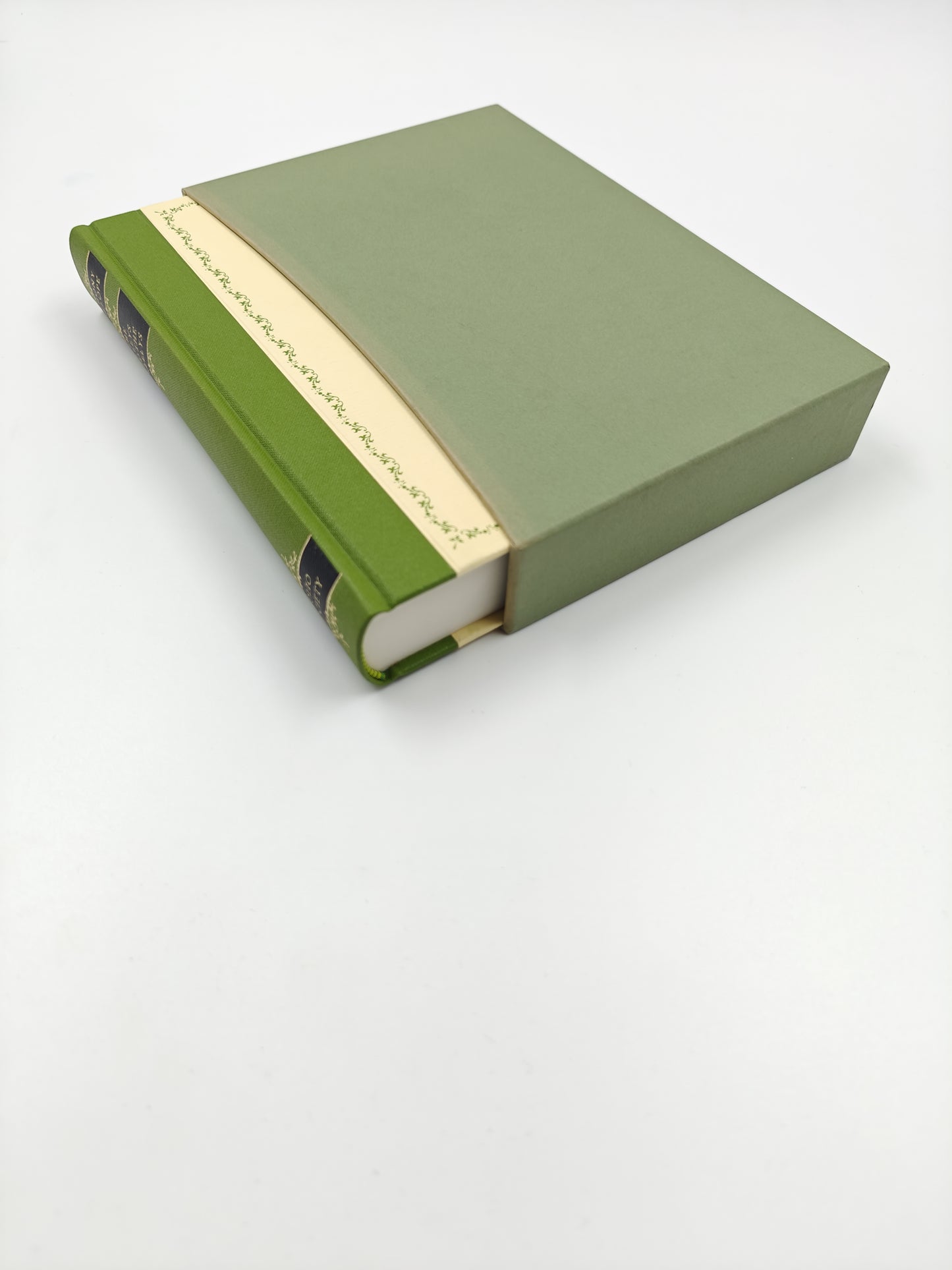 The kellys and the O'kellys - Folio society