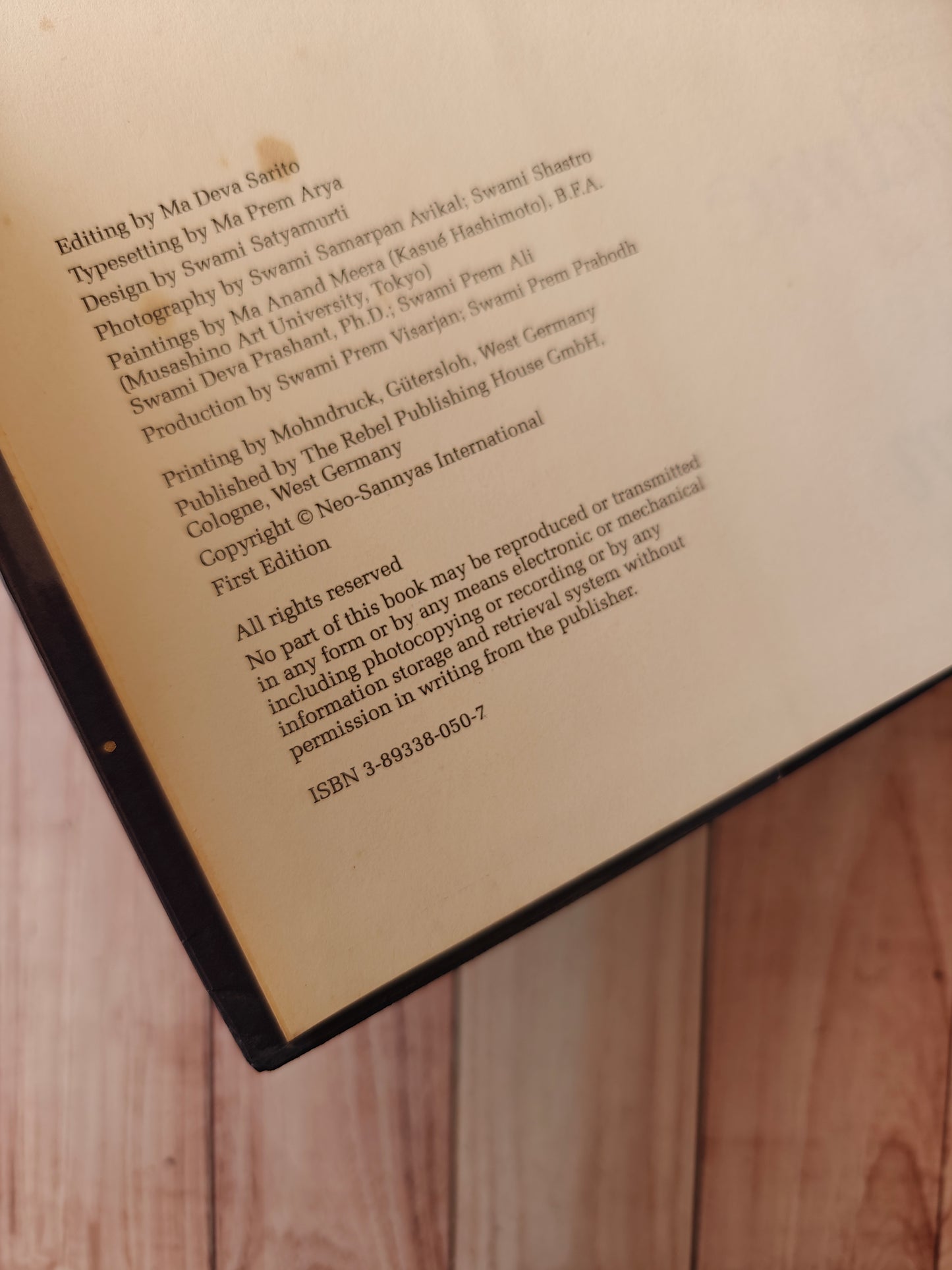 The sound of silence: The diamond in the lotus